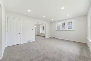 326 Tamarack St, Randolph, WI 53956 - Photo 9