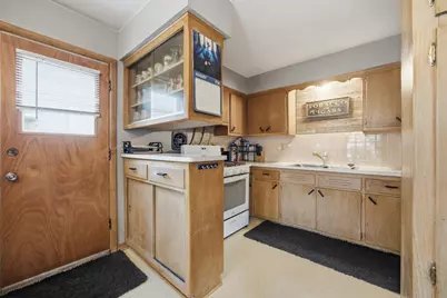 1314 N 116th St, Wauwatosa, WI 53226 - Photo 11
