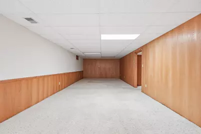 7824  Saint Anne Ct, Wauwatosa, WI 53213 - Photo 33