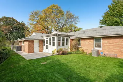 7824  Saint Anne Ct, Wauwatosa, WI 53213 - Photo 41