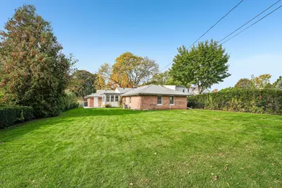 7824  Saint Anne Ct, Wauwatosa, WI 53213 - Photo 3