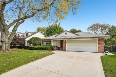 7824  Saint Anne Ct, Wauwatosa, WI 53213 - Photo 45