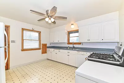 3426 N 41st St, Milwaukee, WI 53216 - Photo 9