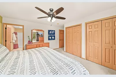 987  Spring Ct, Newburg, WI 53095 - Photo 13