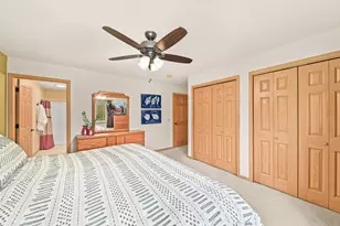 987 Spring Ct, Newburg, WI 53095 - Photo 13
