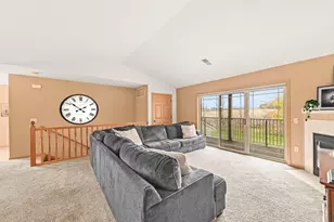 987 Spring Ct, Newburg, WI 53095 - Photo 5