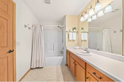 987  Spring Ct, Newburg, WI 53095 - Photo 11