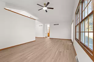 350 Park View Dr, Darien, WI 53114 - Photo 5