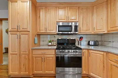 3226 N Interlaken Dr, Summit, WI 53066 - Photo 23