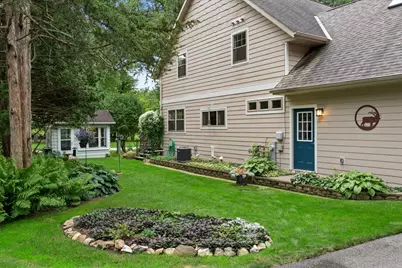 3226 N Interlaken Dr, Summit, WI 53066 - Photo 3