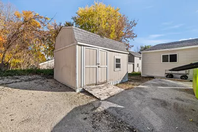 3327  Lake Dr, Hartford, WI 53027 - Photo 39