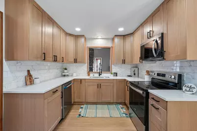 7207 W Van Beck Ave, Milwaukee, WI 53220 - Photo 13