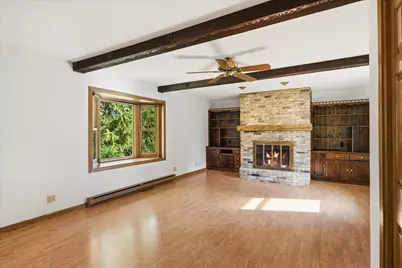 10034 N Grasslyn Rd, Mequon, WI 53092 - Photo 11