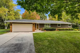 10034 N Grasslyn Rd, Mequon, WI 53092 - Photo 1