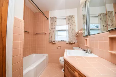9315  Jackson Park Blvd, Wauwatosa, WI 53226 - Photo 11