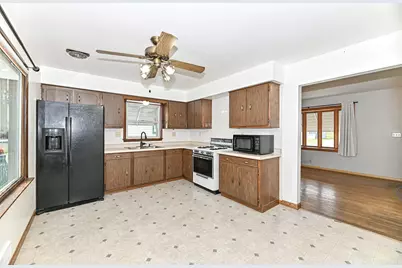 6646 S 20th St, Milwaukee, WI 53221 - Photo 5