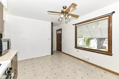 6646 S 20th St, Milwaukee, WI 53221 - Photo 7