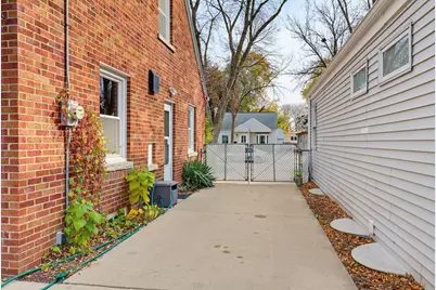 2153 S 96th St, West Allis, WI 53227 - Photo 3