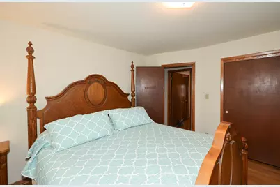 1833  Oak St, South Milwaukee, WI 53172 - Photo 25