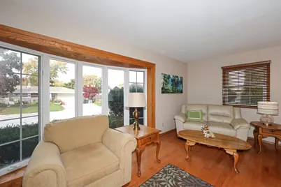 1833  Oak St, South Milwaukee, WI 53172 - Photo 9