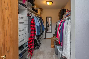 5970 S Crosswinds Dr, Cudahy, WI 53110 - Photo 15