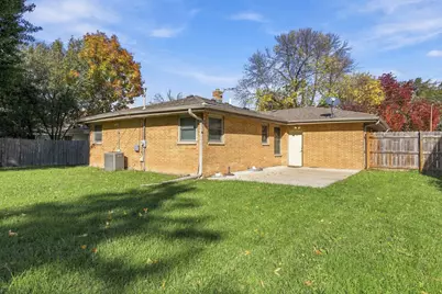 2267 W Grange Ave, Milwaukee, WI 53221 - Photo 27