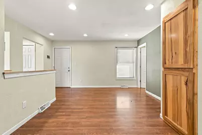 2267 W Grange Ave, Milwaukee, WI 53221 - Photo 17