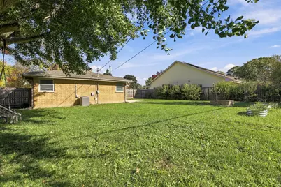 2267 W Grange Ave, Milwaukee, WI 53221 - Photo 29