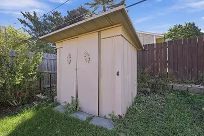2267 W Grange Ave, Milwaukee, WI 53221 - Photo 31