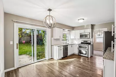 3605 S Oakdale Dr, New Berlin, WI 53151 - Photo 9