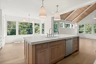 34 Davis St, Tisbury, MA 02568 - Photo 7