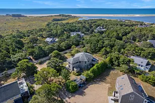 76 Washque Ave, Edgartown, MA 02539 - Photo 3