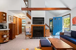 8 Court St, Edgartown, MA 02539 - Photo 3