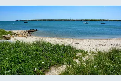 16 Frog Hollow, Tisbury, MA 02568 - Photo 3