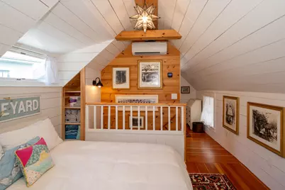 22 Montgomery Square, Oak Bluffs, MA 02557 - Photo 17