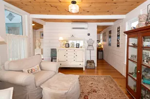 22 Montgomery Square, Oak Bluffs, MA 02557 - Photo 7