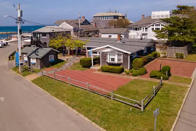23 Circuit Ave Extension, Oak Bluffs, MA 02557 - Photo 3