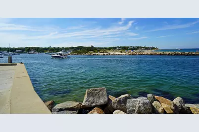 23 Circuit Ave Extension, Oak Bluffs, MA 02557 - Photo 21