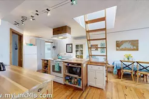 37 Circuit Ave, Oak Bluffs, MA 02557 - Photo 5