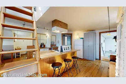 37 Circuit Avenue #UNIT 4, Oak Bluffs, MA 02557 - Photo 9