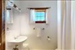 37 Circuit Ave, Oak Bluffs, MA 02557 - Photo 11