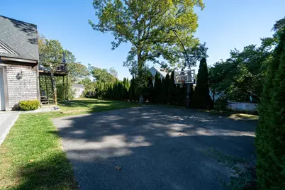 68 Front Street, Oak Bluffs, MA 02557 - Photo 5