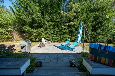 68 Front Street, Oak Bluffs, MA 02557 - Photo 9