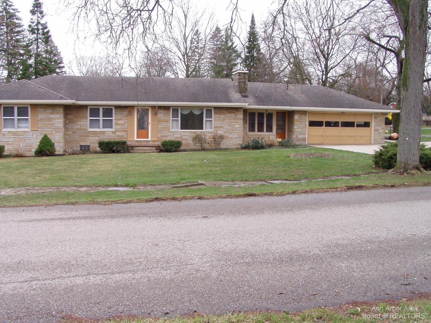 2449 Valley Dr, Ypsilanti, MI 48197 MLS 3293342 Coldwell Banker