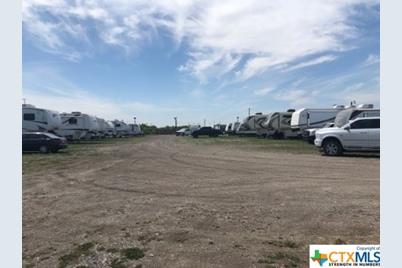 63 W County Road 4017 Road, La Pryor, TX 78872 - Photo 11