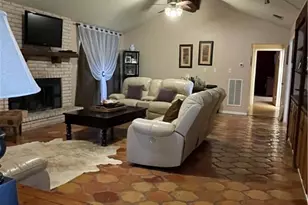 4610 Pfeil Rd Rd, Converse, TX 78109 - Photo 3