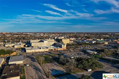 1407 N Navarr0, Victoria, TX 77904 - Photo 7