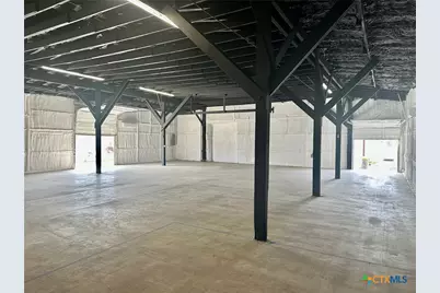 200 W New Braunfels Street #W3, Seguin, TX 78155 - Photo 9