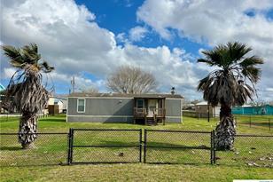 71 Betty St, Port Lavaca, TX 77979 - Photo 1