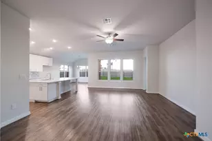 584 Tobacco Pass, New Braunfels, TX 78132 - Photo 5